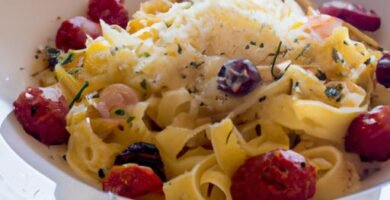 Receta de pasta con tomates cherry y queso Thermomix