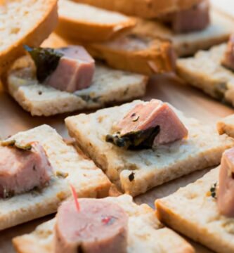 Canapés con pan de molde y atún Thermomix