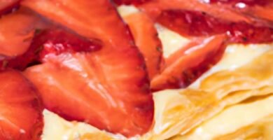Tarta de fresas y hojaldre sin crema Thermomix