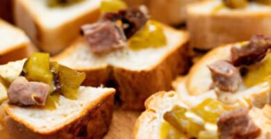 Canapés fríos fáciles y rápidos con pan de molde Thermomix
