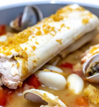 Merluza a la marinera con almejas y gambas Thermomix