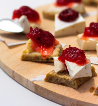 Canapés con queso de cabra y mermelada Thermomix